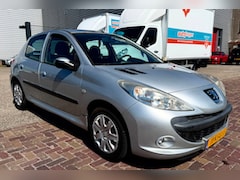Peugeot 206 - | NAP | 1e eigenaar | Nieuwe distributieriem | Zuinig | Regensensor