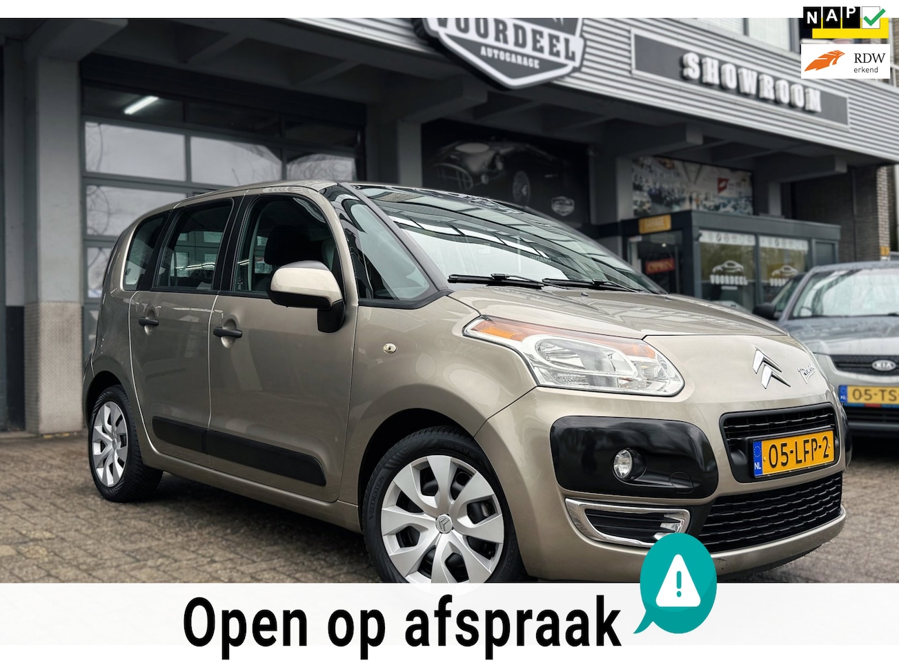 Citroën C3 Picasso - 1.4 VTi Aura | 1E EIGENAAR | AIRCO | CRUISE | TREKHAAK | NAP | APK. - AutoWereld.nl