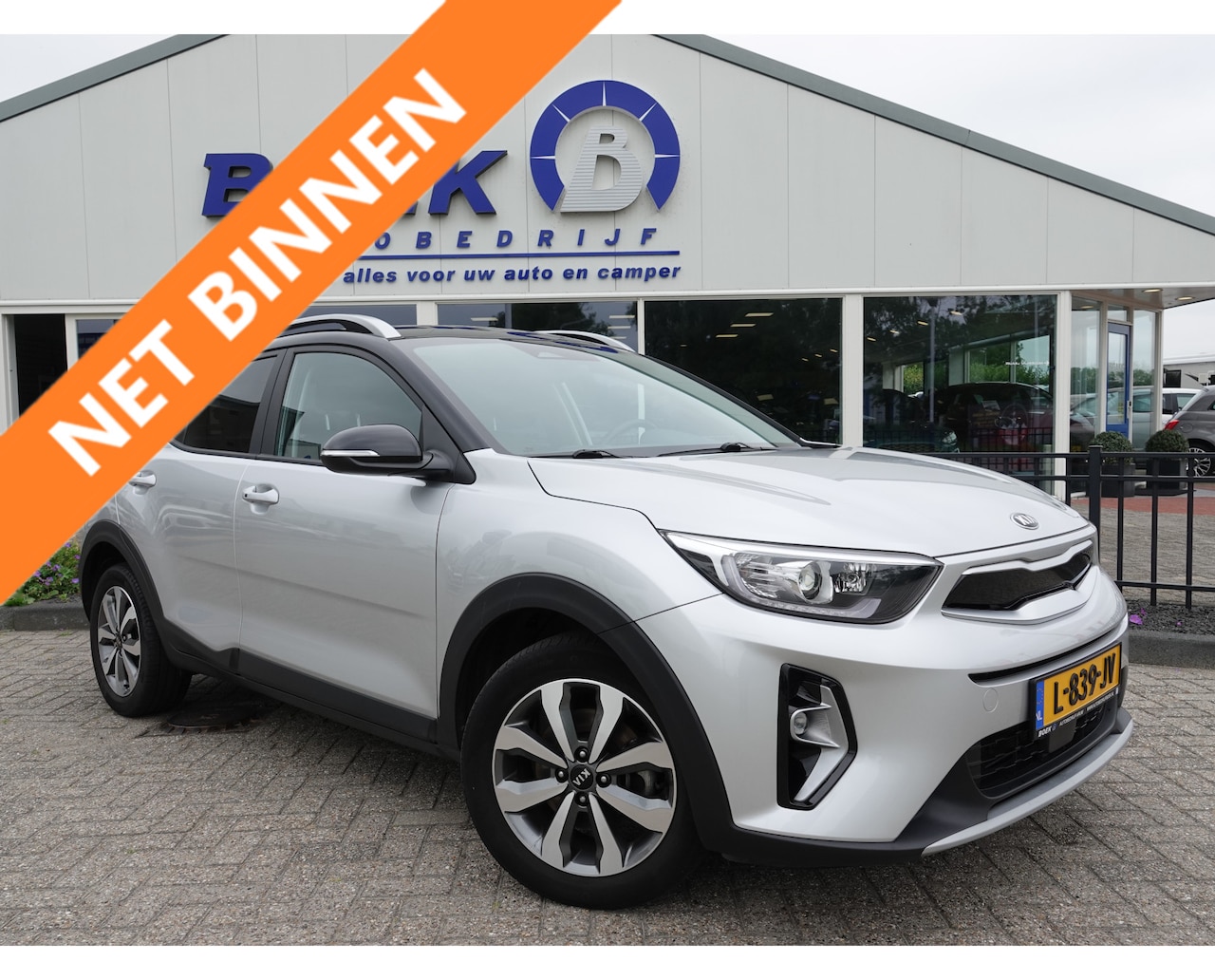 Kia Stonic - 1.0 T-GDi MHEV 100PK DynamicPlusLine KEYLESS | TWO-TONE | NAVI | CRUISE - AutoWereld.nl