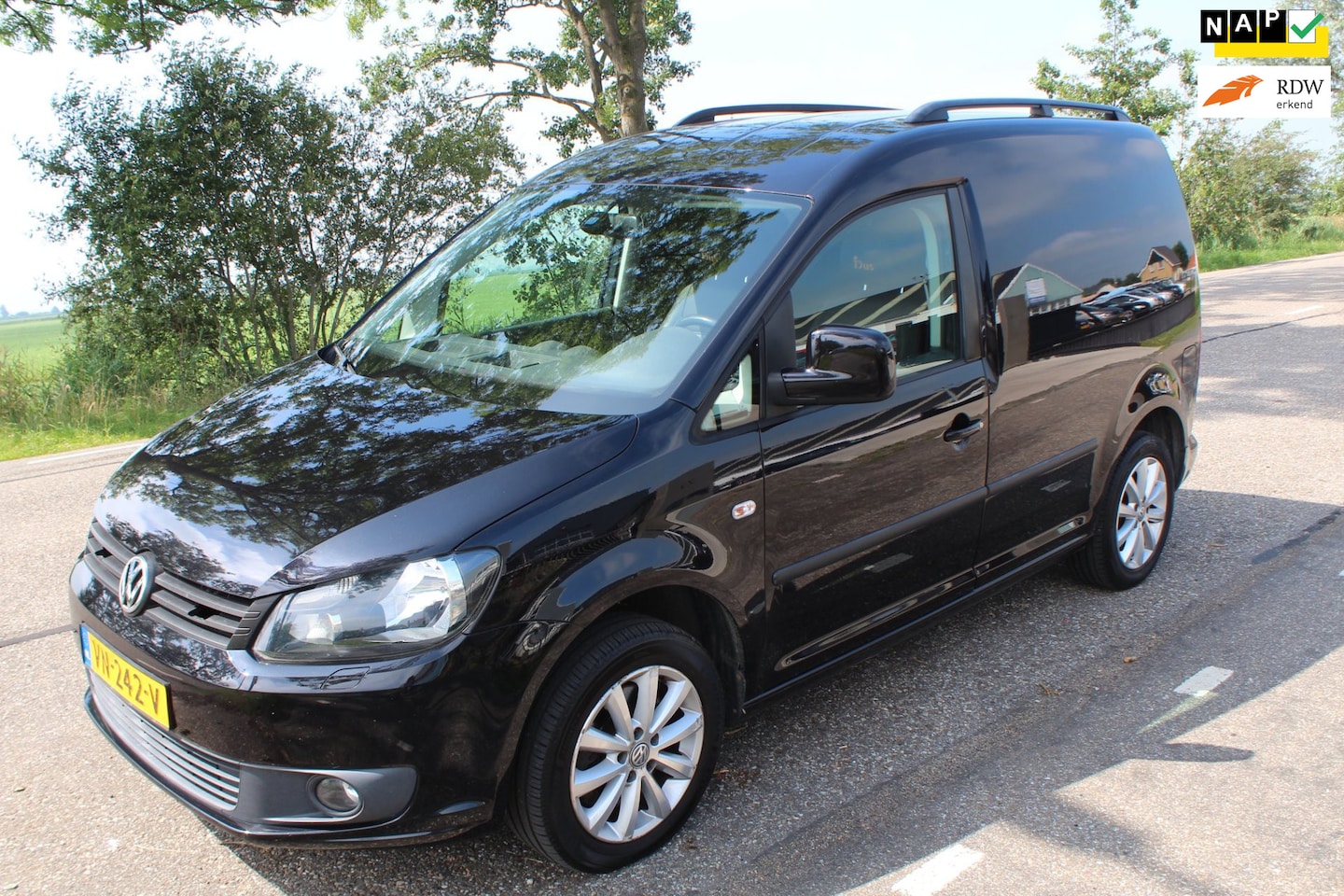 Volkswagen Caddy - 2.0 TDI automaat // leer / navi / trekhaak // - AutoWereld.nl