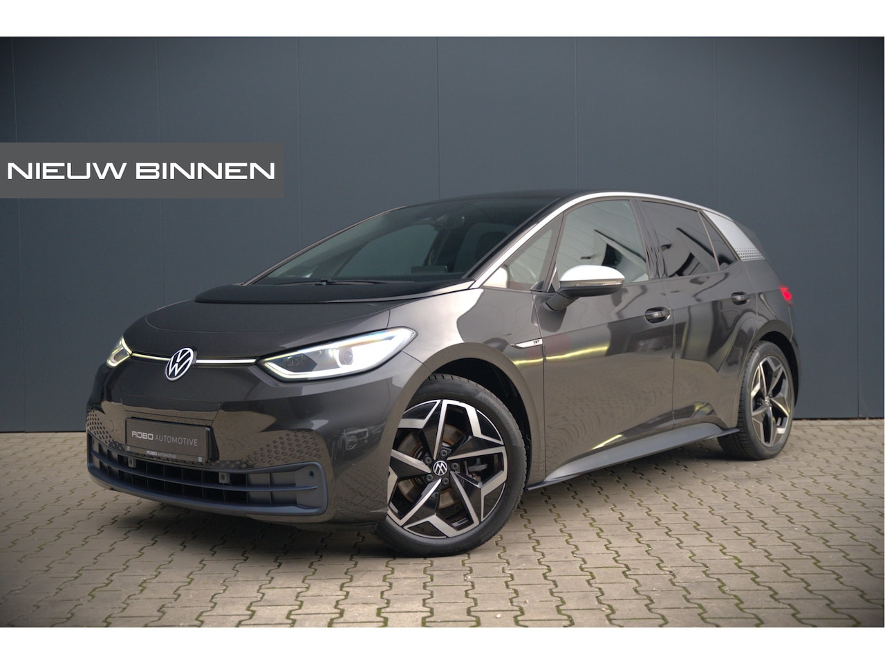 Volkswagen ID.3 - First Plus 58 kWh | Stoelverwarming | Stuurverwarming | Camera | Adaptive Cruise Control | - AutoWereld.nl