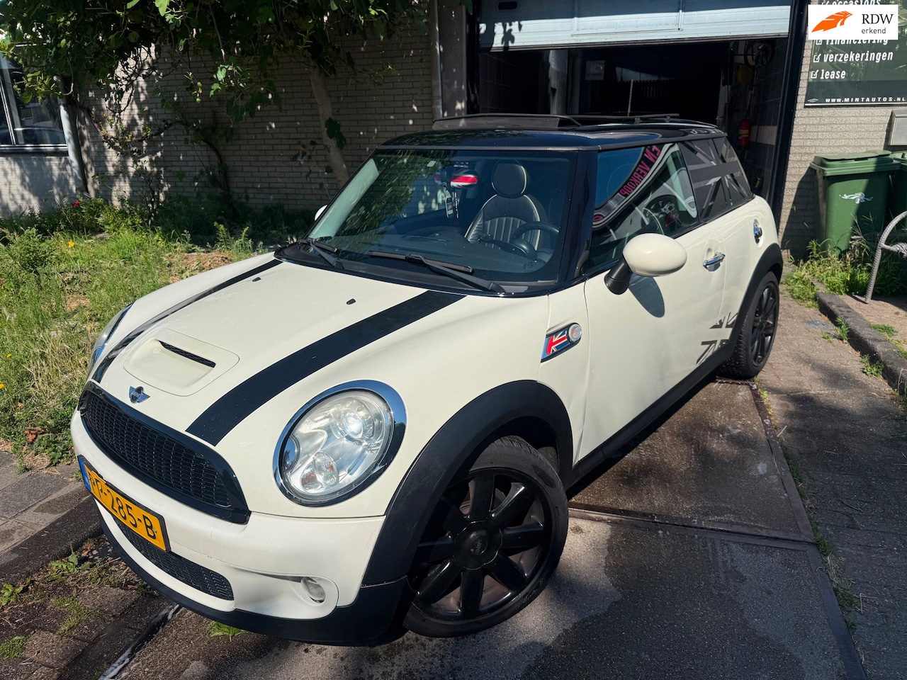 MINI 3-Deurs - 1.6 Cooper S Apk/Airco/6.Bak/Pano/2.Sleutels - AutoWereld.nl