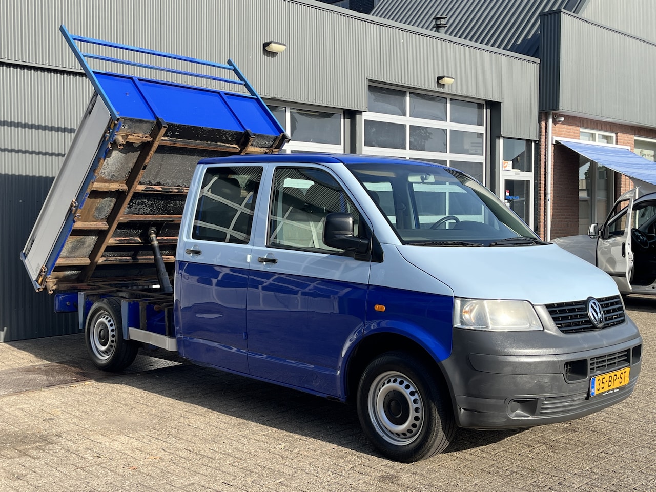 Volkswagen Transporter - 1.9 TDI 340 DC Euro 3 Pick up Kipper Dubbele cabine Open laadbak Trekhaak 2200kg Trekgewic - AutoWereld.nl