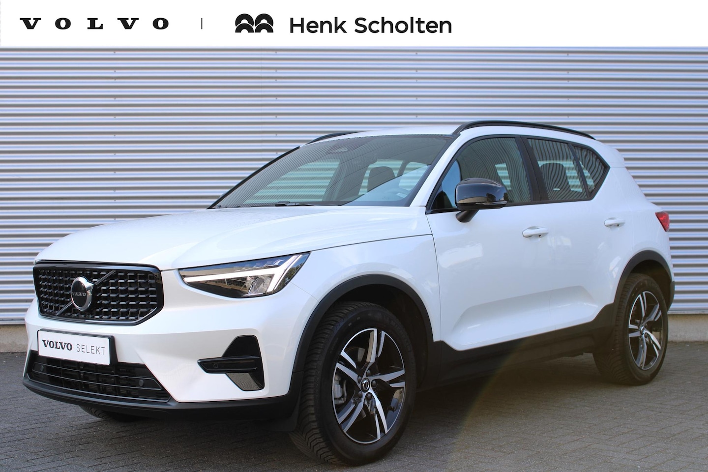 Volvo XC40 - B4 Mild Hybrid AUT7 197PK Plus Dark | Trekhaak Semi Elektrisch | Google Services | Verwarm - AutoWereld.nl