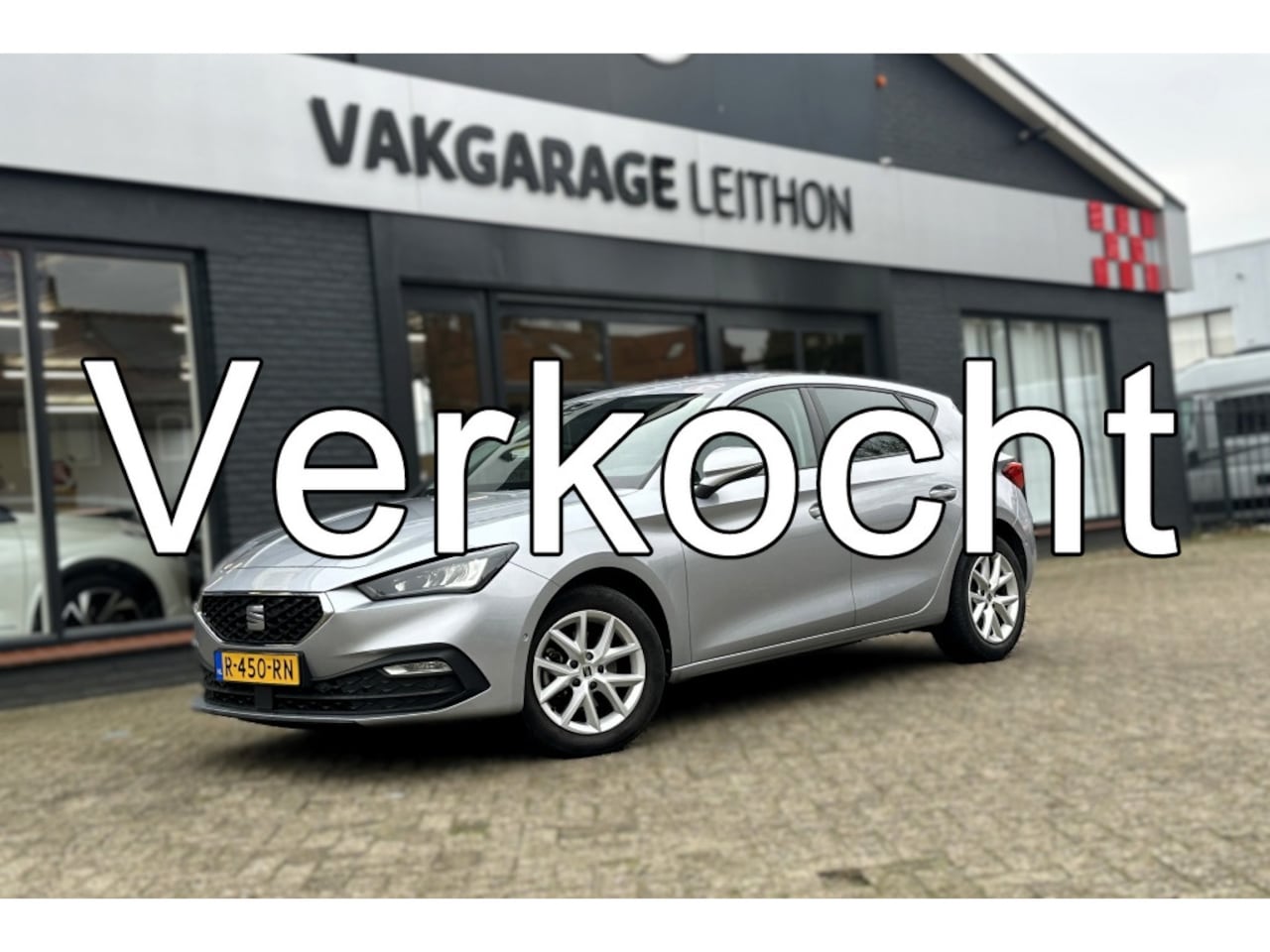 SEAT Leon - 1.0 eTSI Style Business Intense 1.0 eTSI Style Business Intense - AutoWereld.nl