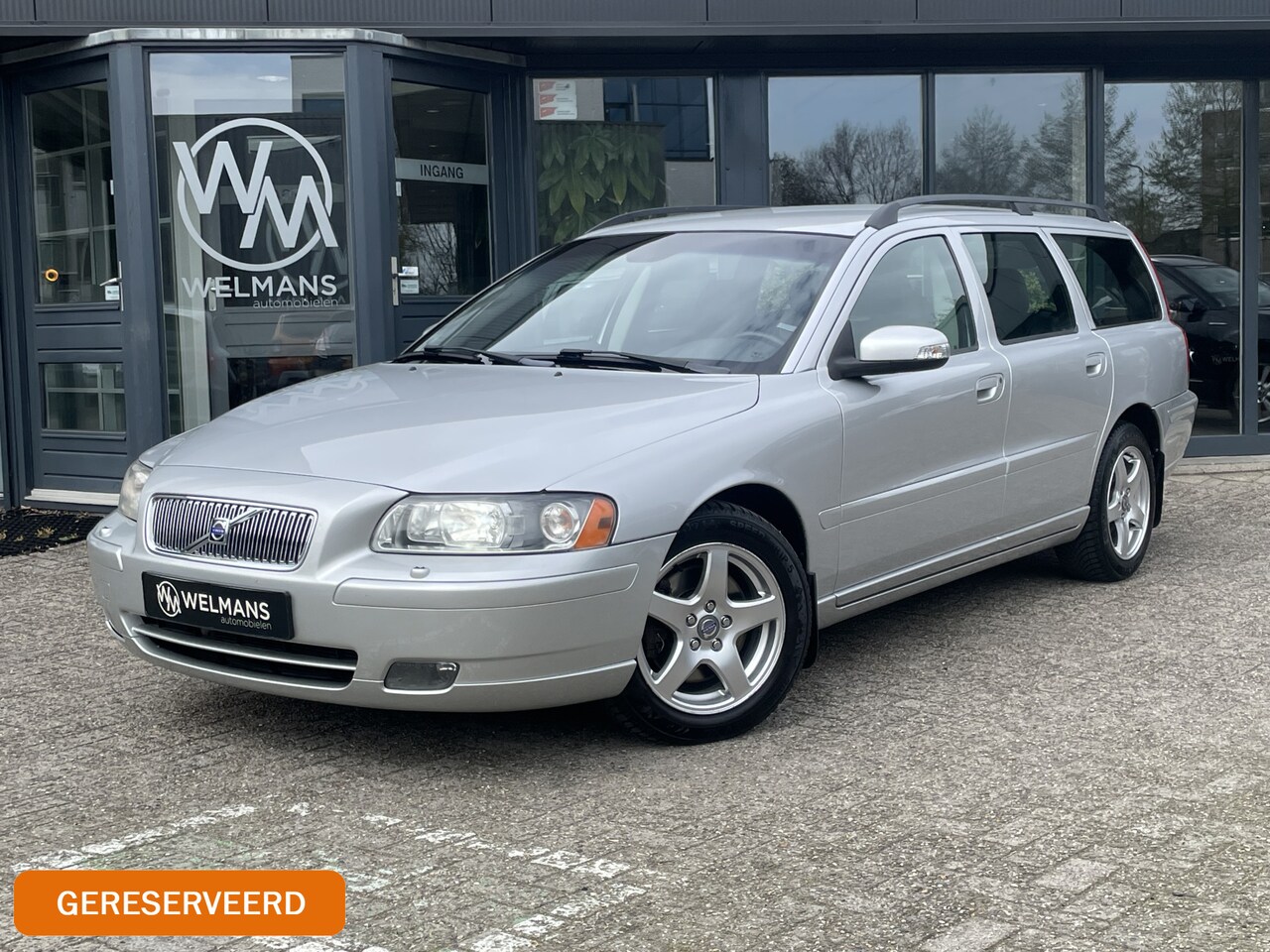 Volvo V70 - 2.5T Momentum Youngtimer l Leder l Xenon - AutoWereld.nl