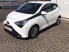 Toyota Aygo - 1.0 VVT-i x-play 5 deurs airco