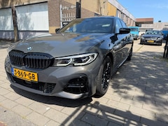 BMW 3-serie - 320i xDrive High Executive M pakket