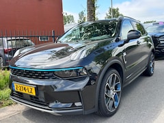 Lynk & Co 01 - BWJ 2022 1.5 220 PK PANO | FULL LED | STOELVERW. | ADAPTIVE CRUISE | KEYLESS | ELEKTR. STO