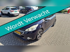 Peugeot 208 - 1.6 VTi 120pk 2e eig. 127.000km. Clima Leder Navi Panorama