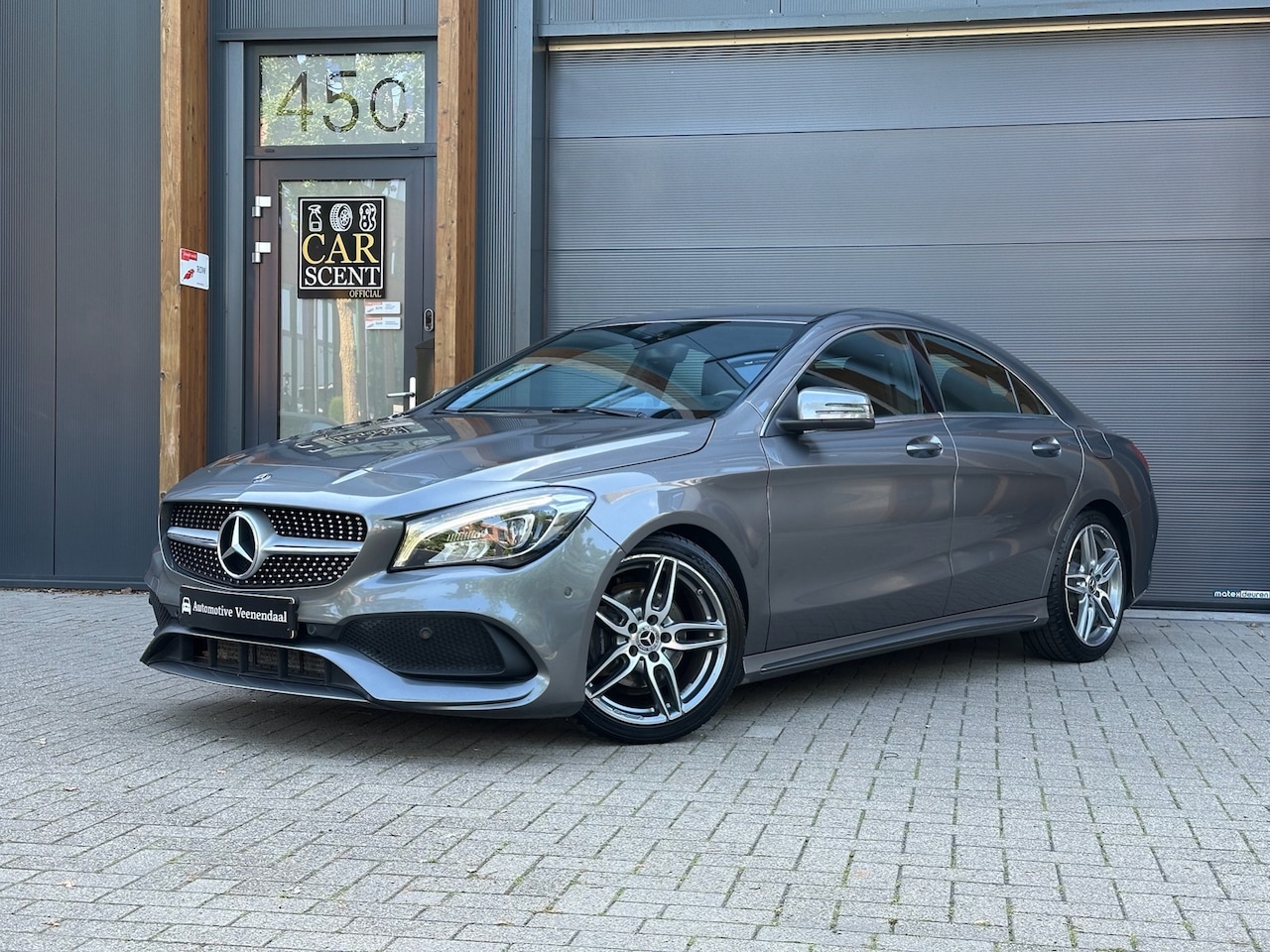 Mercedes-Benz CLA-Klasse - 180 Business Solution AMG Camera, Groot navi, Clima etc! - AutoWereld.nl