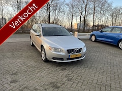 Volvo V70 - 1.6 T4 Limited Edition PDC STOELVERWARMING NAVI TREKHAAK