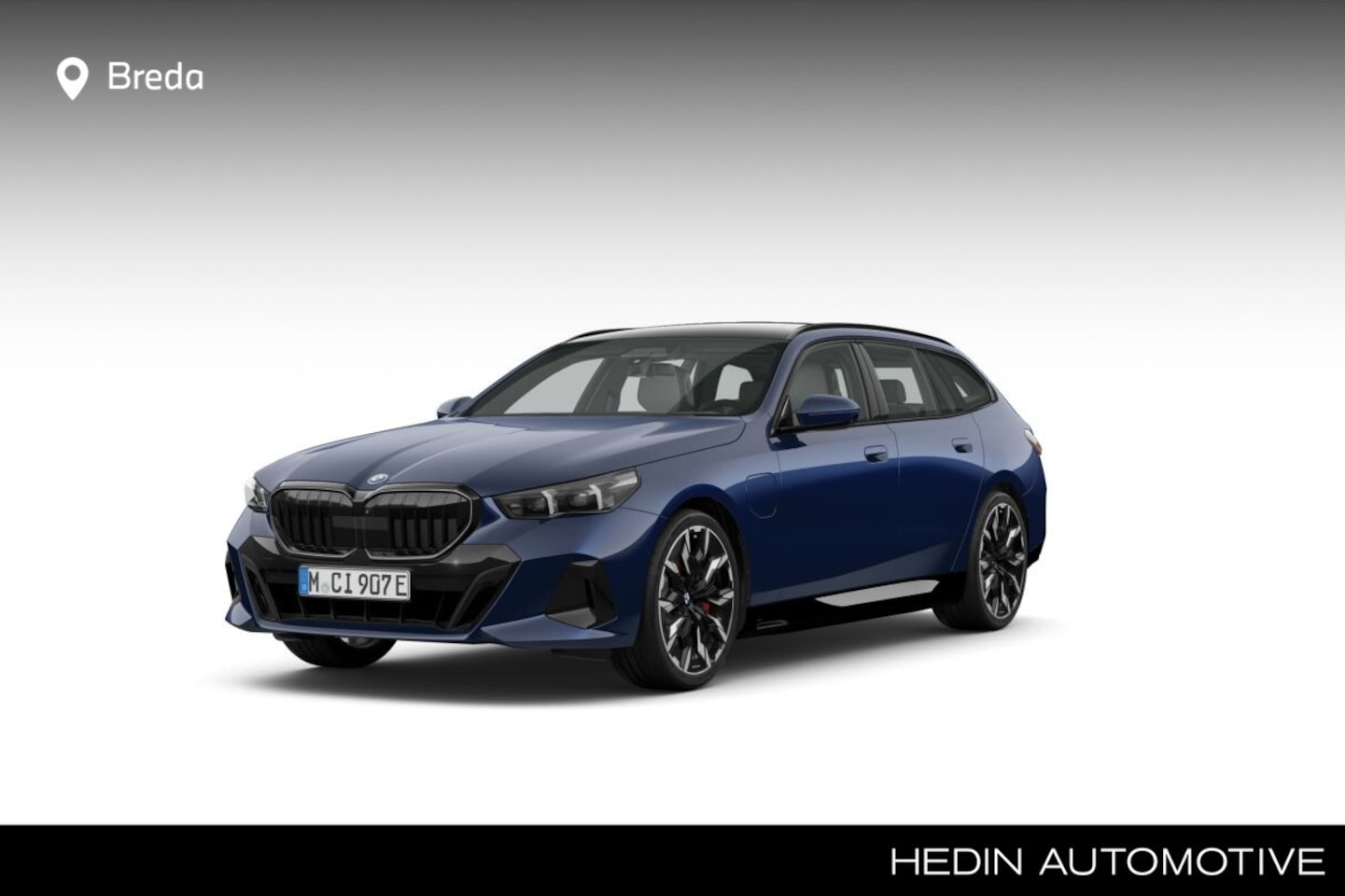 BMW 5-serie Touring - 550e xDrive M Sport Pro | Travel Pack | Innovation Pack | Trekhaak | Panoramadak | Driving - AutoWereld.nl