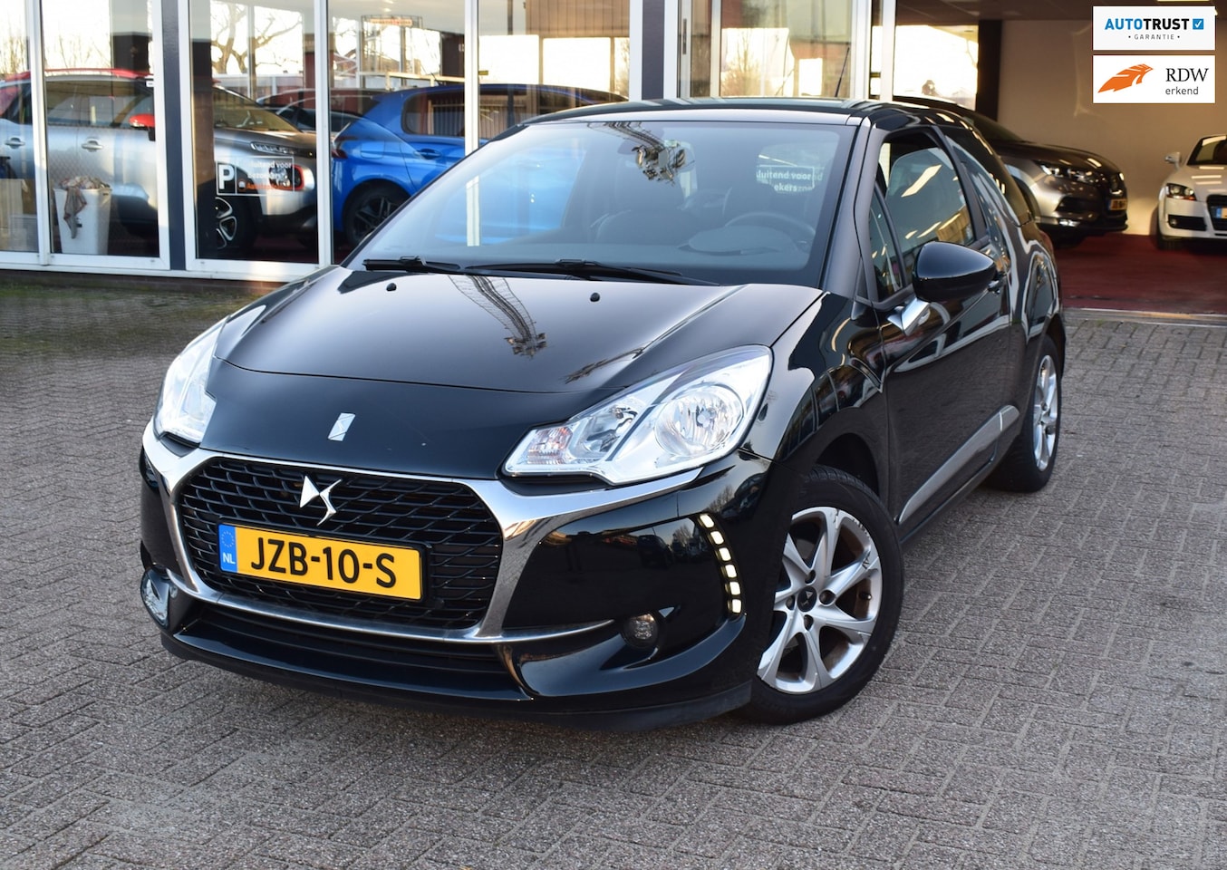 DS 3 - 1.2 PureTech So Chic | CLIMATE CONTROL |CRUISE CONTROL | ACHTERUIT RIJ CAMERA - AutoWereld.nl