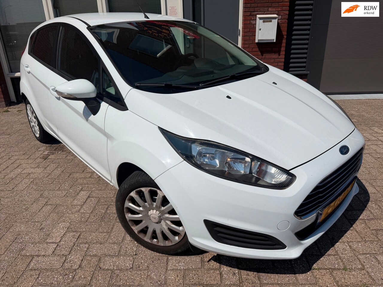 Ford Fiesta - 1.0 Champion / Airco / 5DRS / NAP - AutoWereld.nl