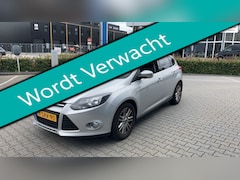 Ford Focus - 1.6 Titanium 182pk 2e eig. Clima Schuifdak Trekhaak 1500kg. Historie