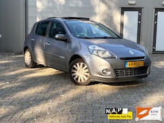 Renault Clio - 1.5 dCi Parisienne / PANORAMA / NAVIGATIE