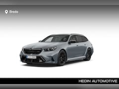 BMW 5-serie Touring - M5 M Driver's Pack | Panoramadak | Trekhaak | Carbon Fibre | M Compound remsysteem Schwarz