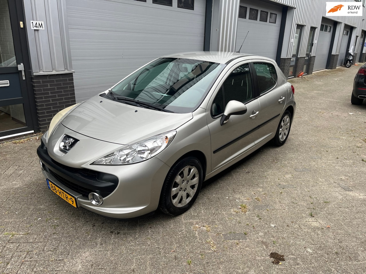Peugeot 207 - 1.4 VTi XS! Airco! Trekhaak! - AutoWereld.nl