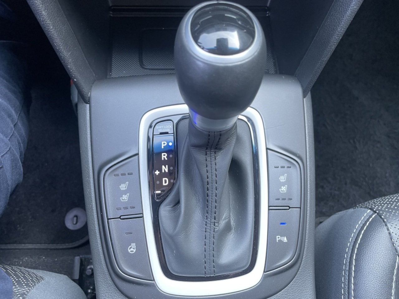 Hyundai Kona - 1.6 GDI HEV Premium / Trekhaak*RIJKLAARPRIJS*