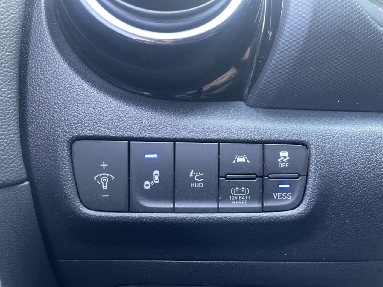 Hyundai Kona - 1.6 GDI HEV Premium / Trekhaak*RIJKLAARPRIJS*