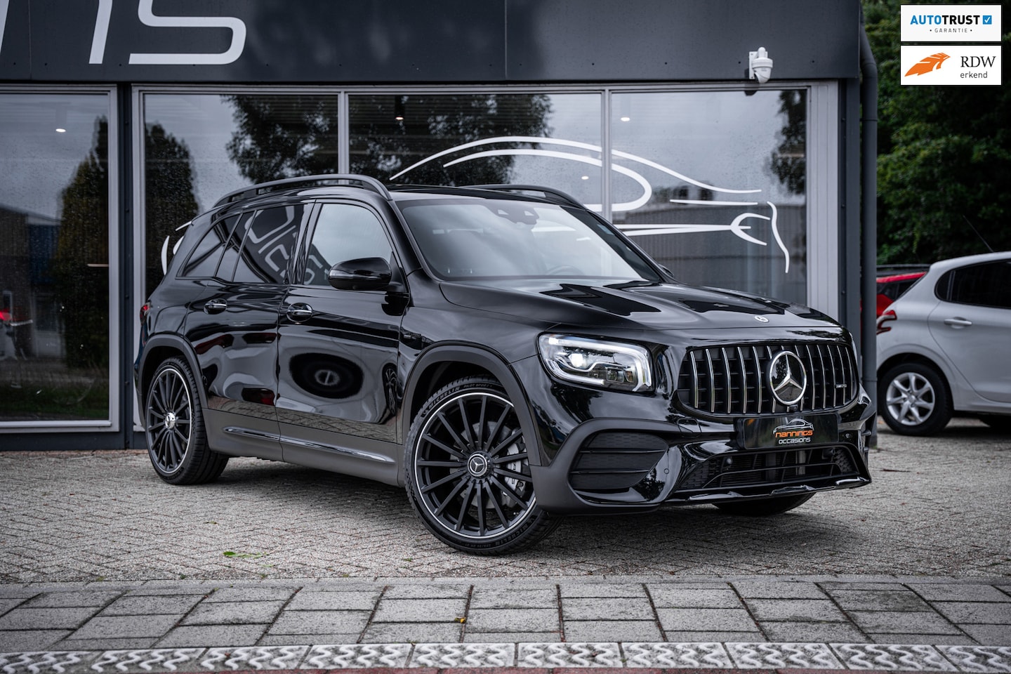 Mercedes-Benz GLB - AMG 35 4MATIC|Pano|LED|Elec trekh|HUD|Burmester|Memory|ACC|Night Package| - AutoWereld.nl