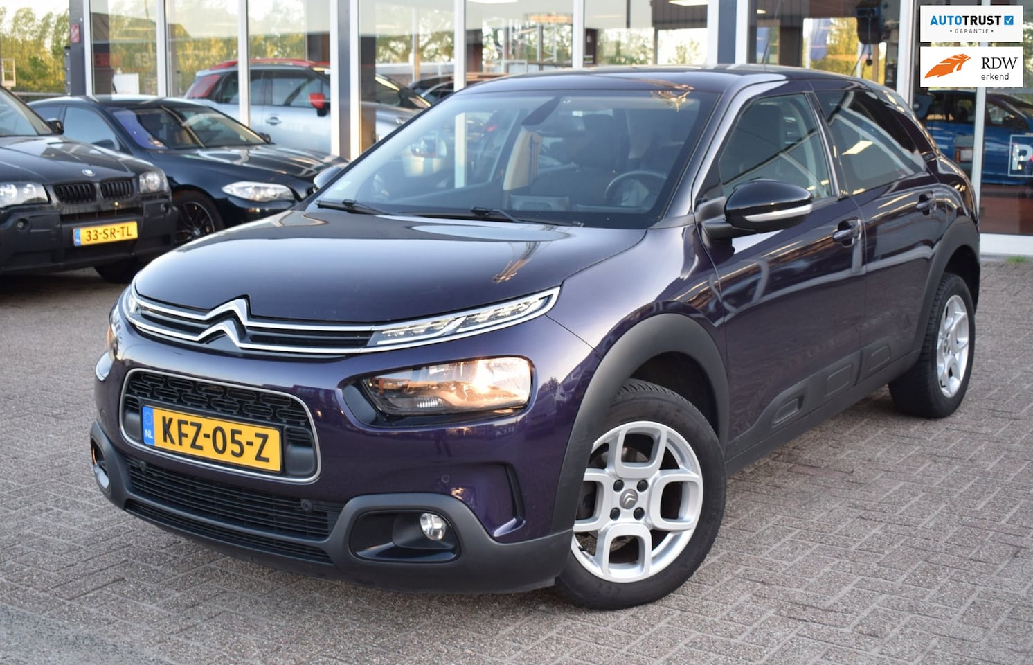 Citroën C4 Cactus - 1.2 PureTech Feel | LED VISION | NAVIGATIE | CARPLAY |CLIMATE CONTROL | ACHTERUITRIJCAMERA - AutoWereld.nl
