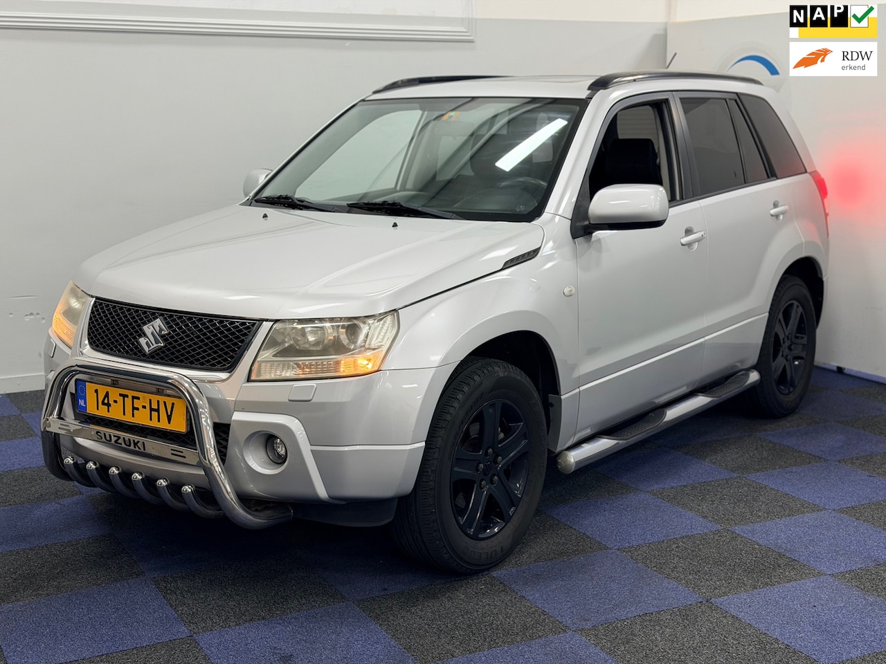 Suzuki Grand Vitara - 2.0-16V High Executive / NIEUWE APK / DEALER ONDERHOUDEN / MULTIEMEDIA-NAVI - AutoWereld.nl