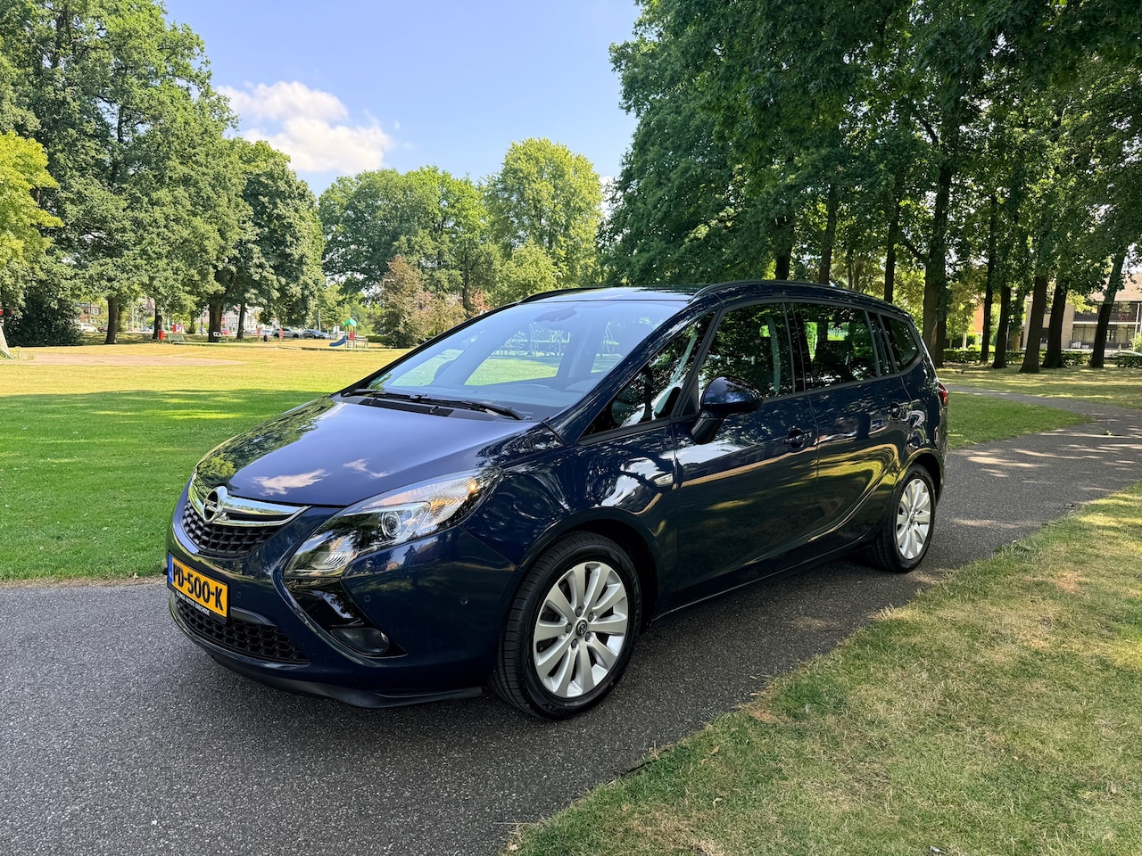 Opel Zafira Tourer - 1.4 Cosmo 7p. Ingebouwde fietsdrager - AutoWereld.nl