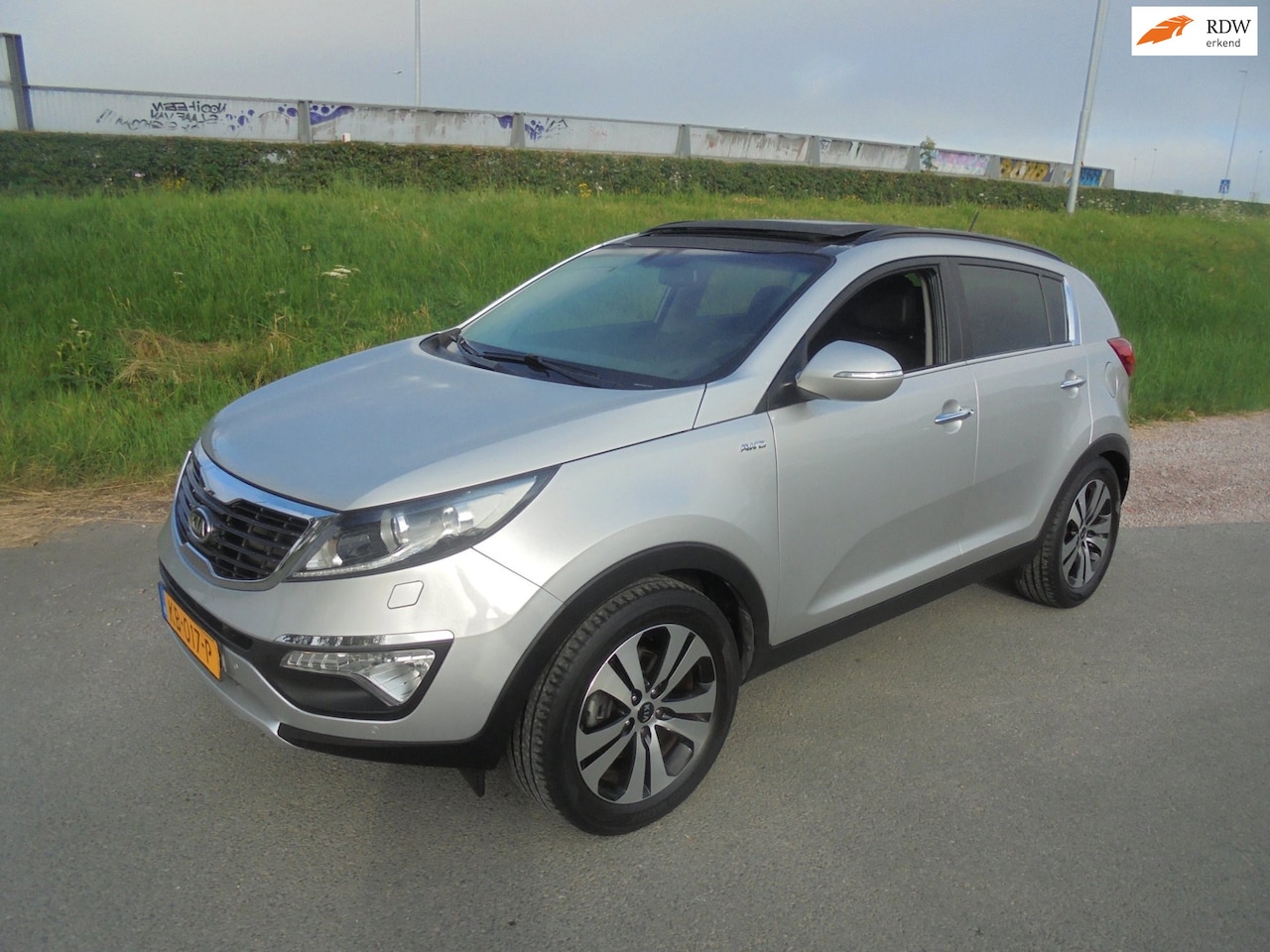 Kia Sportage - Kia sportage 2.0 Benzine 4WD Automaat schuifdak lmv trekhaak 120.000km - AutoWereld.nl