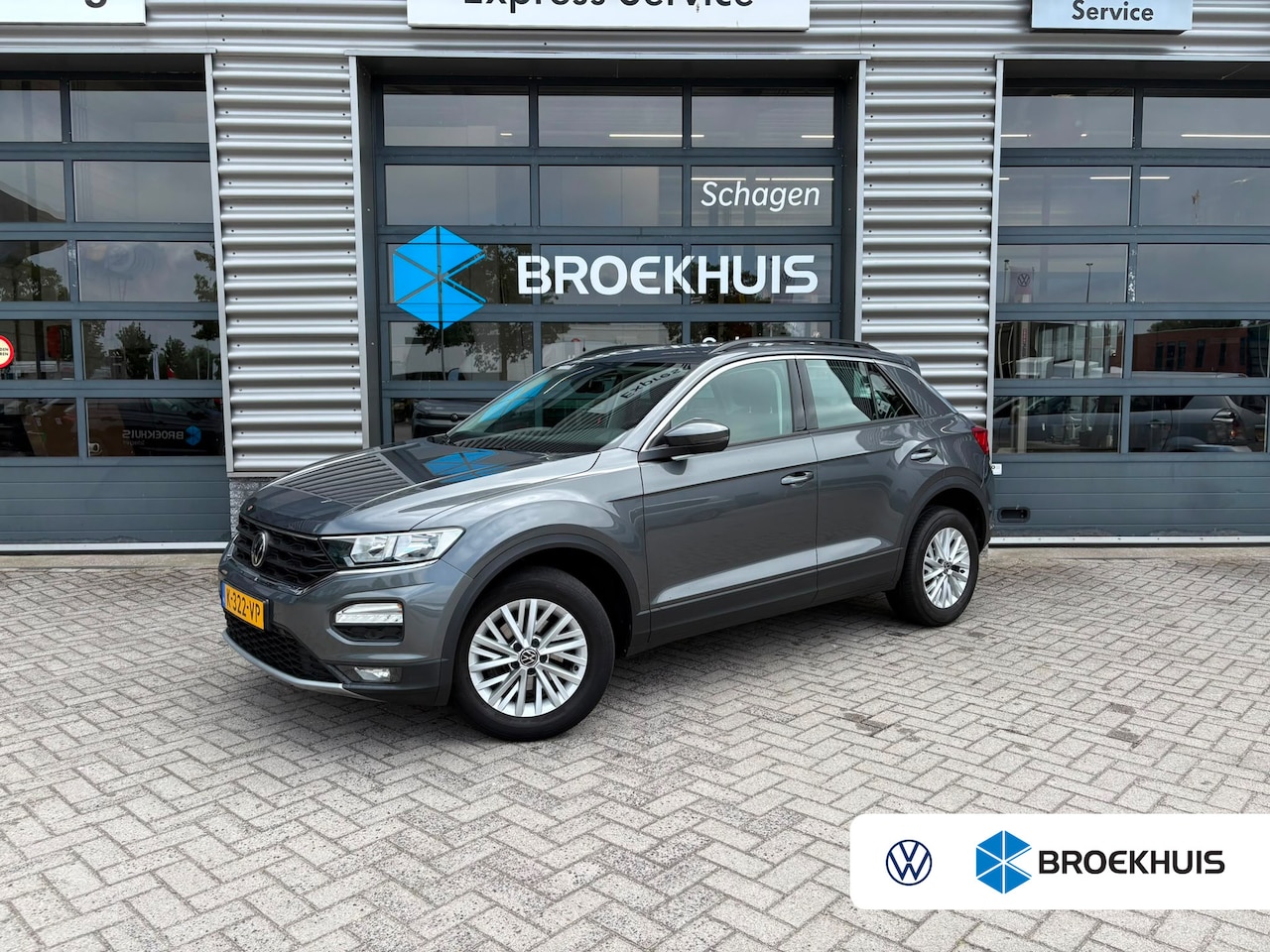 Volkswagen T-Roc - 1.0 TSI 110 pk Style | Parkeersensoren | Navigatie | Cruise control adaptief | - AutoWereld.nl