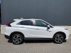 Mitsubishi Eclipse Cross - 2.4 PHEV Intense Clima / Camera / Cruise / verwarmde stoelen/ Enz