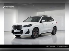 BMW iX1 - eDrive20 M-Sport Pro | 20" | Panorama | Harman Kardon | Trekhaak |