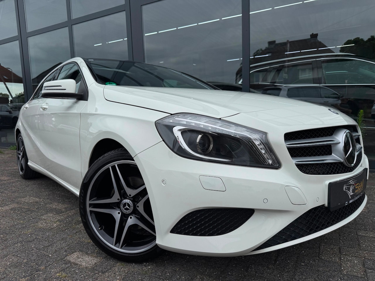 Mercedes-Benz A-klasse - 180 BlueEfficiency Urban Pano | Camera - AutoWereld.nl