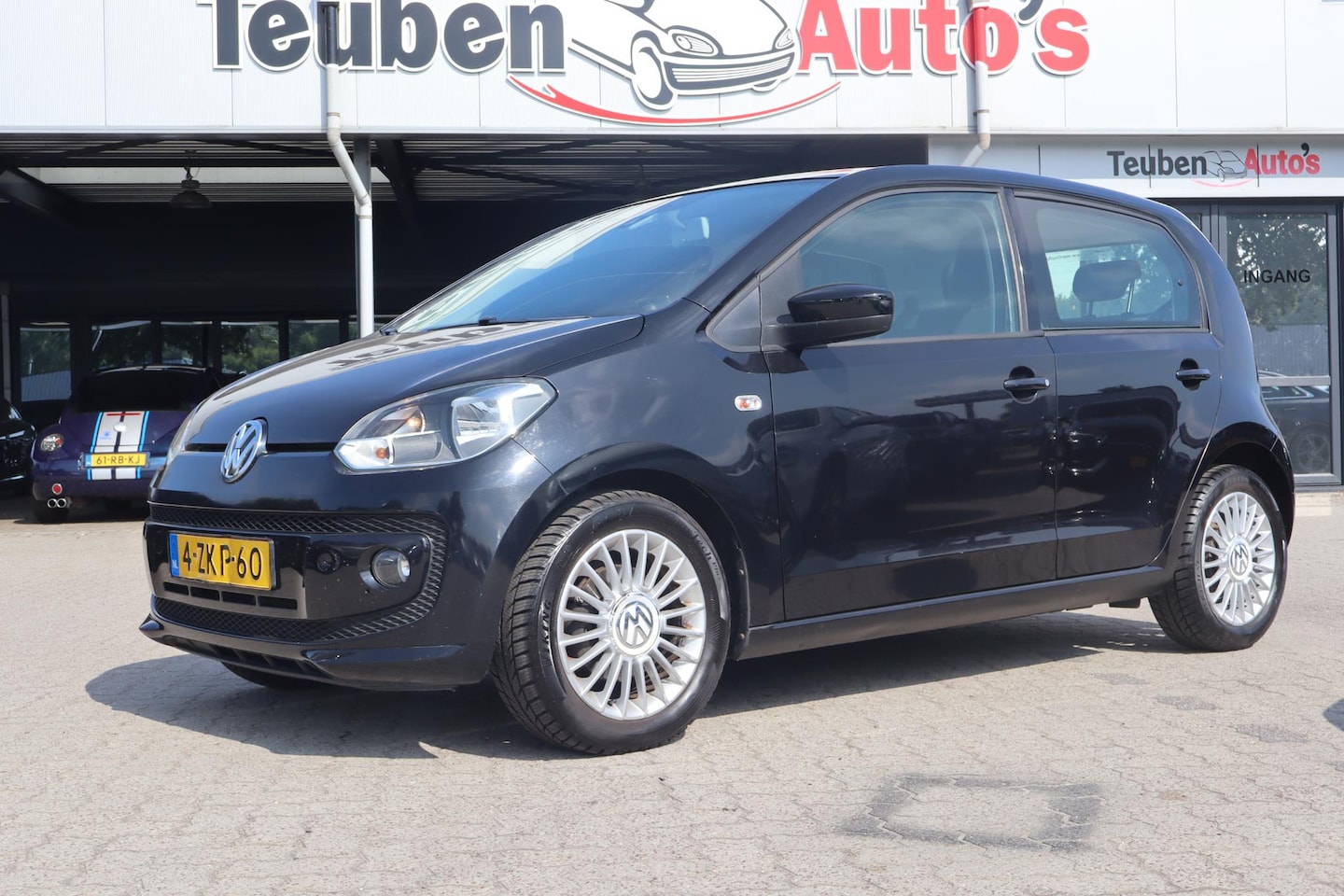 Volkswagen Up! - 1.0 high up! BlueMotion | Airco | 2 Eigenaren | Navigatie | 5 drs. | Lichtmetalen Velgen - AutoWereld.nl