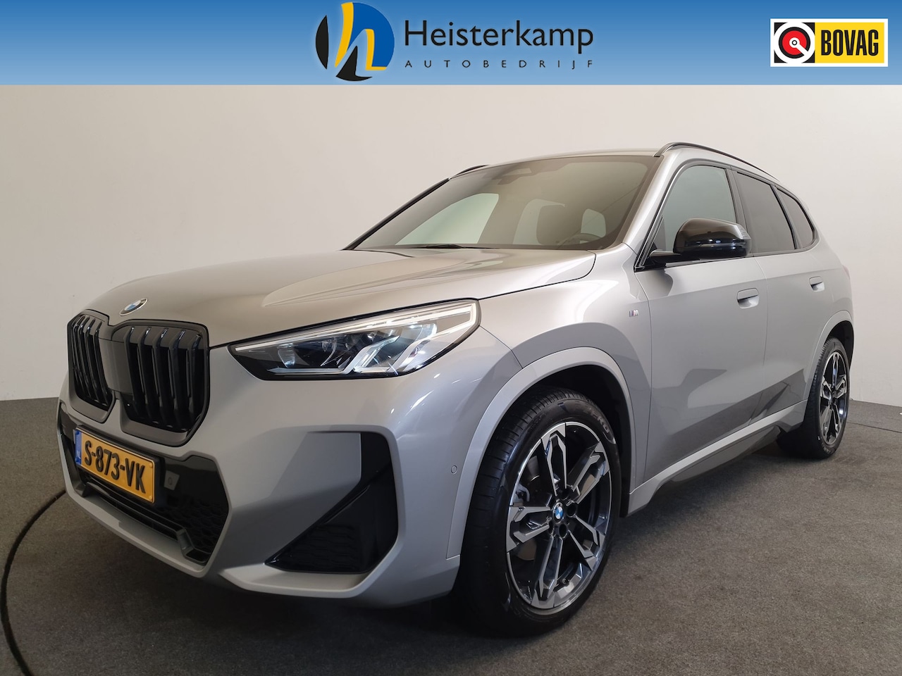 BMW X1 - sDrive18i M-Sport Wegklapbare trekhaak, Memory, Harman/Kardon - AutoWereld.nl