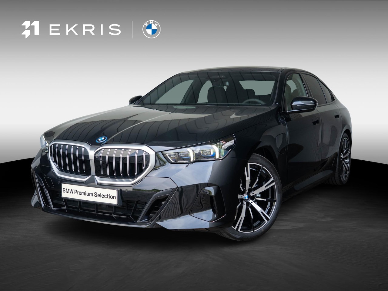 BMW 5-serie - Sedan 530e | M Sportpakket | Innovation Pack | Travel Pack | Comfort Access | 20 inch | Gl - AutoWereld.nl