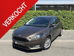 Ford Focus - 1.0 Titanium * Carplay * Nieuwe Distributie * Garantie