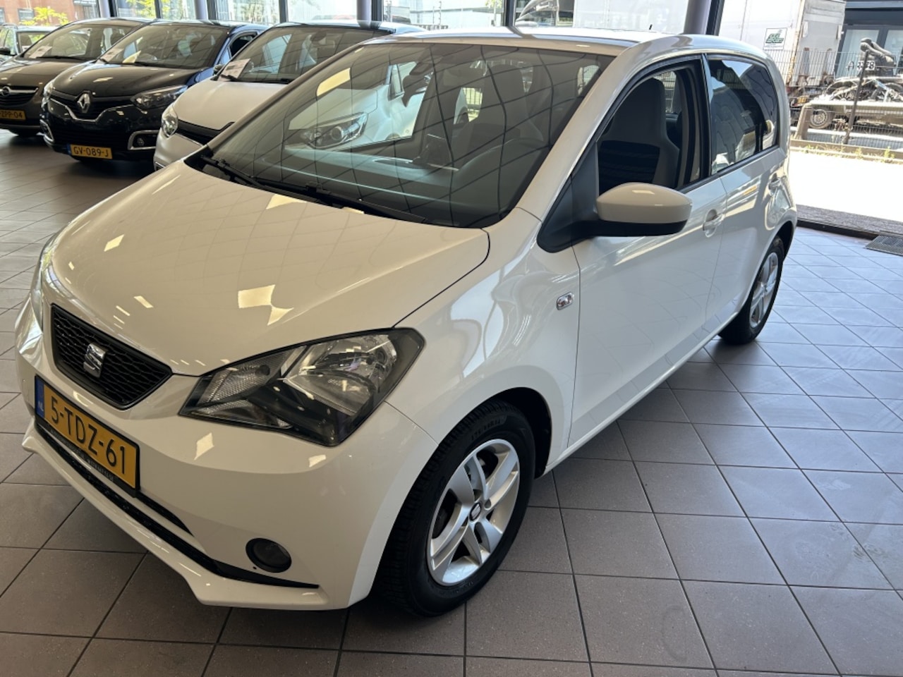 SEAT Mii - 1.0 Chill Out AIRCO NAVI NW APK 116 DKM BJ 2014 !! - AutoWereld.nl