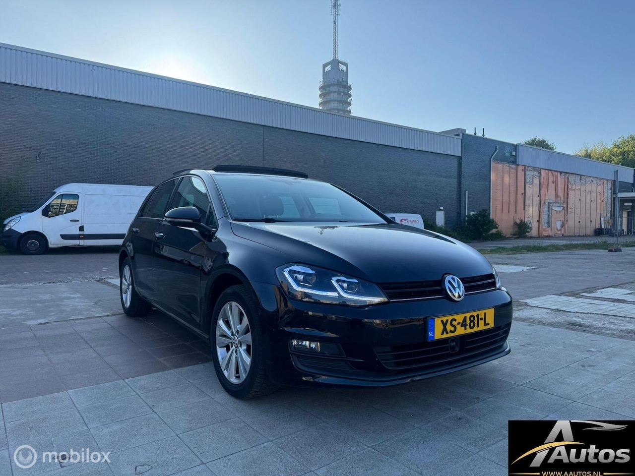 Volkswagen Golf - 1.6 TDI Highline- Pano- Acc- Bomvolle auto - AutoWereld.nl
