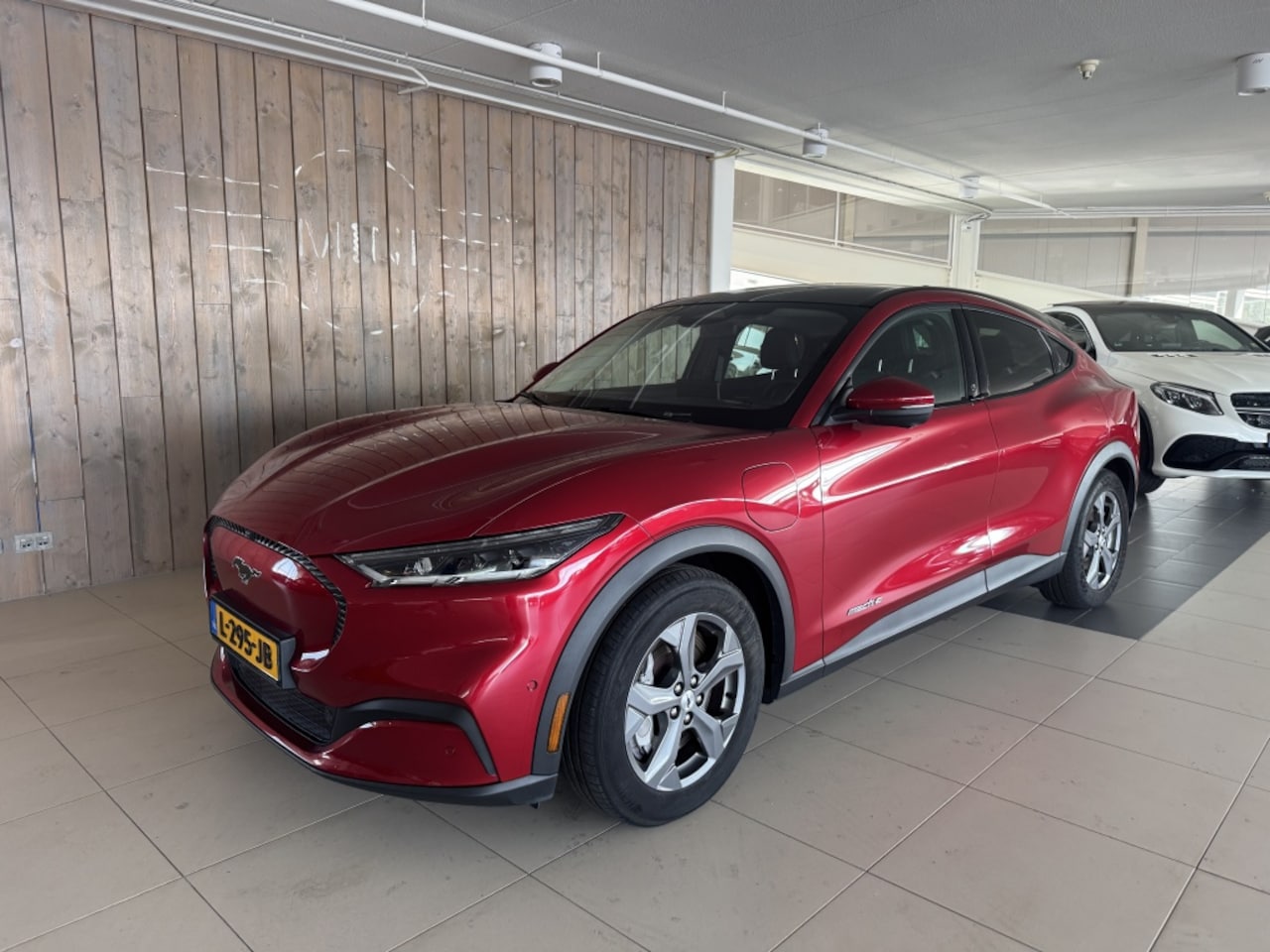 Ford Mustang Mach-E - RWD 75 kWh - AutoWereld.nl