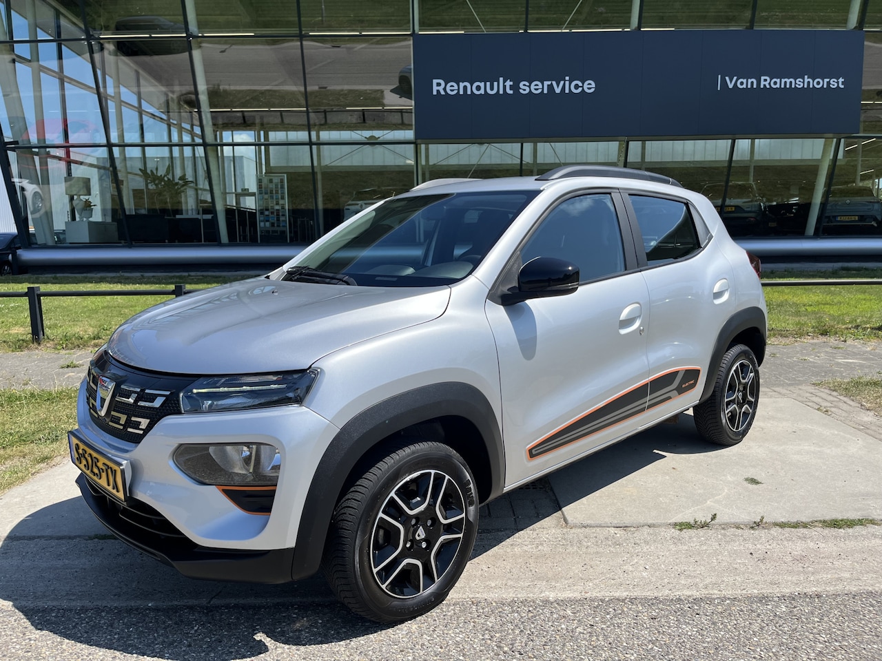 Dacia Spring - Comfort Plus 27 kWh Comfort Plus (Orange Pack) 27 kWh - AutoWereld.nl