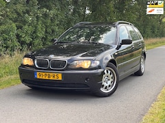 BMW 3-serie Touring - 320i Special Edition | Cruise + Leder Nu € 1.950,