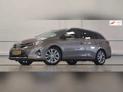 Toyota Auris Touring Sports - 1.8 Hybrid Executive Pano Leer Trekhaak Garantie Mooi