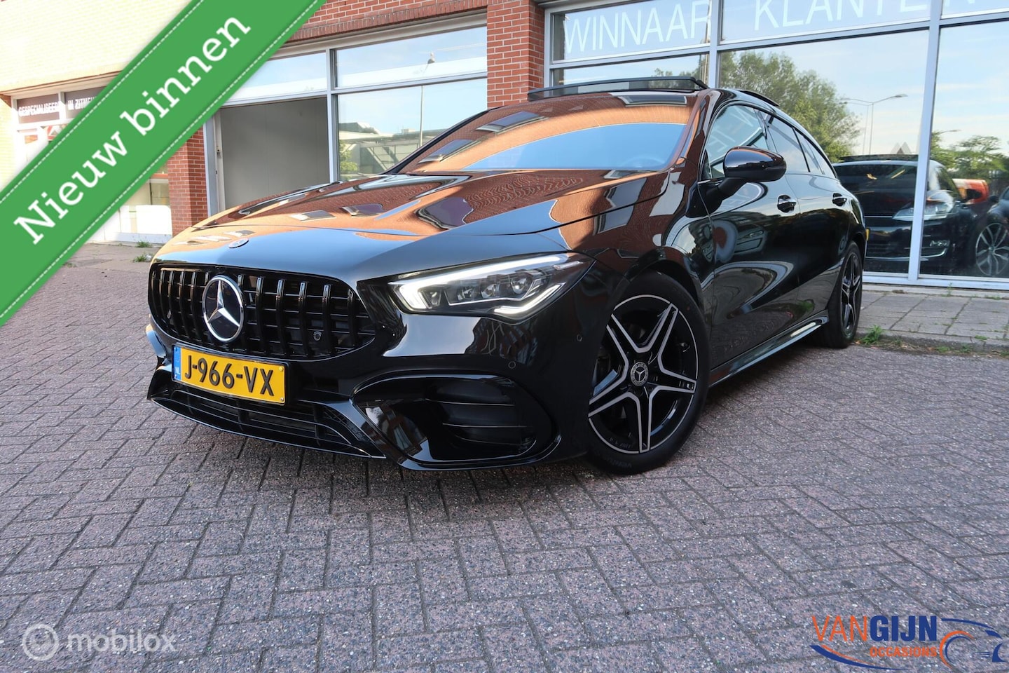 Mercedes-Benz CLA-klasse Shooting Brake - 180 AMG Pano Navi Sfeerverlichting - AutoWereld.nl