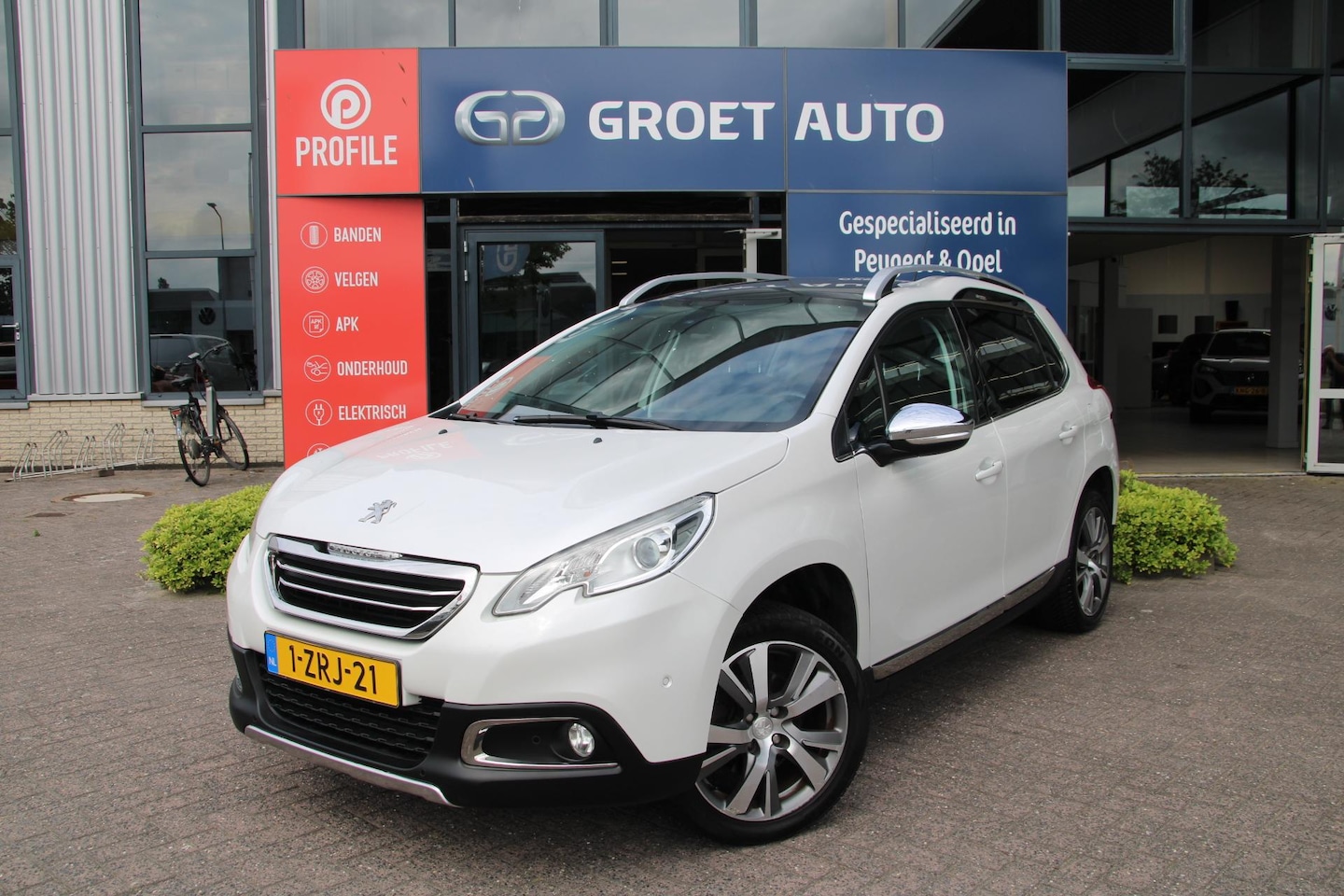 Peugeot 2008 - 1.6 VTi 120pk Allure Airco Navi Panoramadak 17" Velgen Zeer mooi - AutoWereld.nl