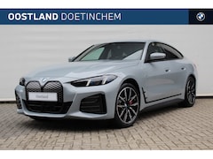 BMW i4 - eDrive35 M Sport / Adaptieve LED / Comfort Access / Achteruitrijcamera / Stoelverwarming
