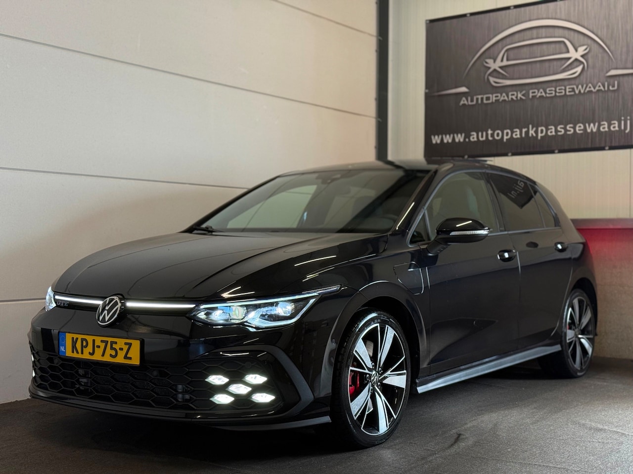 Volkswagen Golf - 1.4 eHybrid GTE Pano, ACC, Sfeerverlichting, Elek Stoel, Achteruitrijcamera, Mistlampen, S - AutoWereld.nl