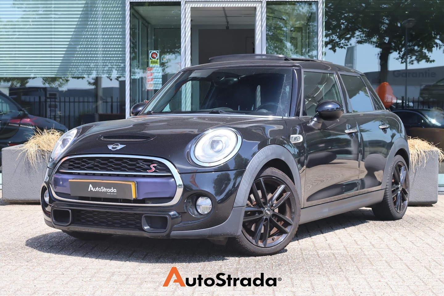 MINI Cooper S - Mini 2.0 192PK 5 DEURS I Pano I Stoelverwarming I Climate I Navi - AutoWereld.nl