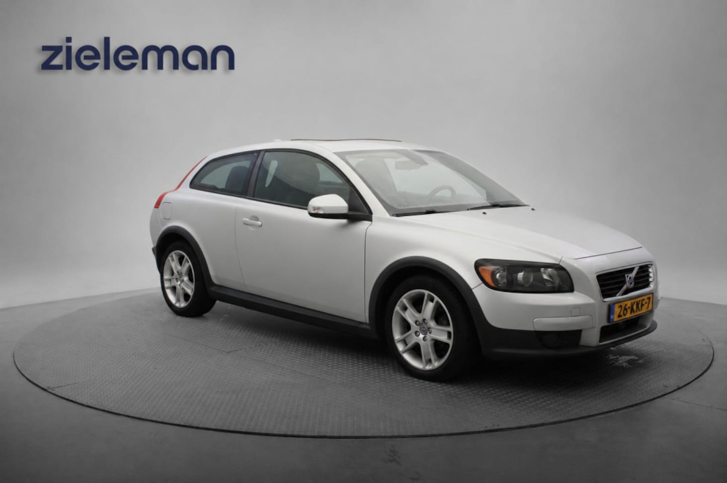 Volvo C30 - 1.8 Sport - Schuif- kanteldak, Cruise, Clima, Trekhaak - AutoWereld.nl